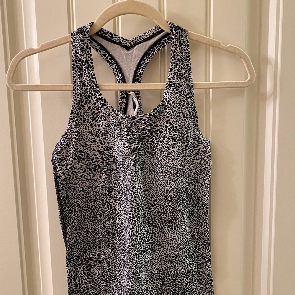 Lululemon Run Slim Fit Tank. Size 4.